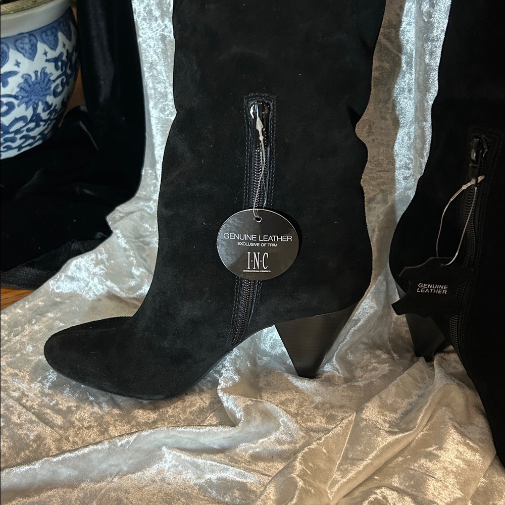 NWOB INC LEATHER BLACK SUEDE BOOTS 7 - Picture 8 of 11